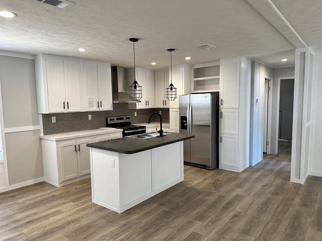 Granbury, TX 76048,917 Arkansas River Drive