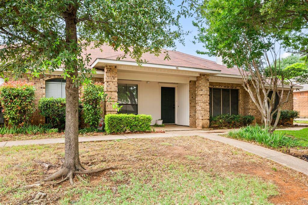 Euless, TX 76039,2911 Post Oak Drive