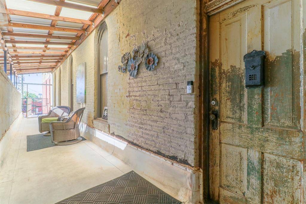 Denison, TX 75021,124 W Main Street