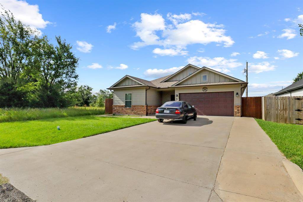Gun Barrel City, TX 75156,135 Westview Drive