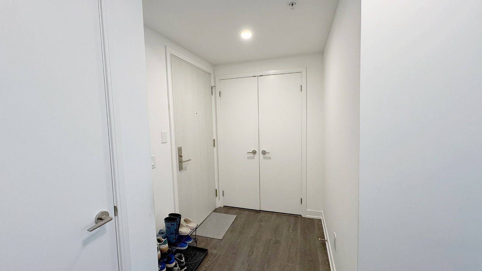 Toronto W08, ON M9B 0C9,30 Samuel Wood WAY #1604