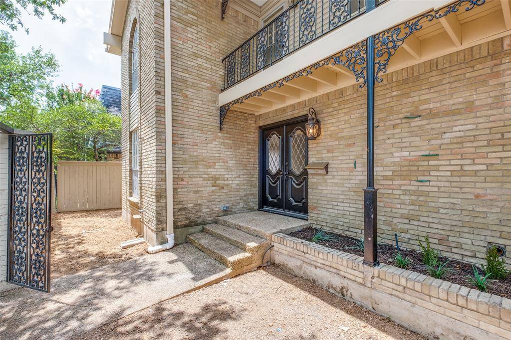 University Park, TX 75205,5921 Preston Road