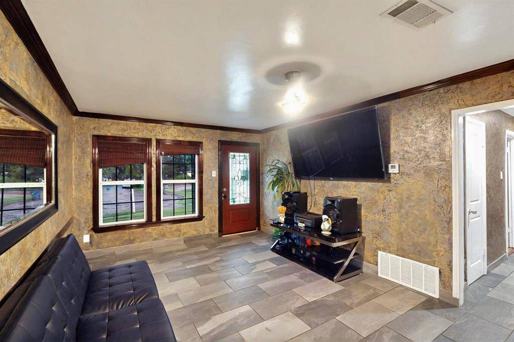Dallas, TX 75211,2241 Riviera Drive