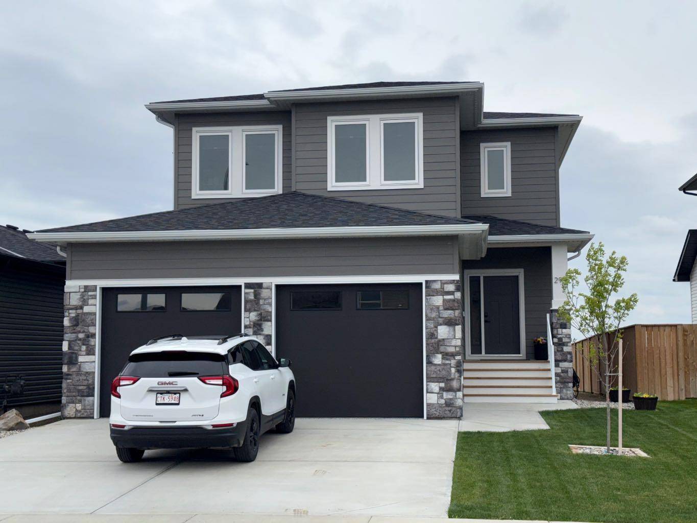 Lethbridge, AB T1K 8H8,293 Rivergrove Chase W