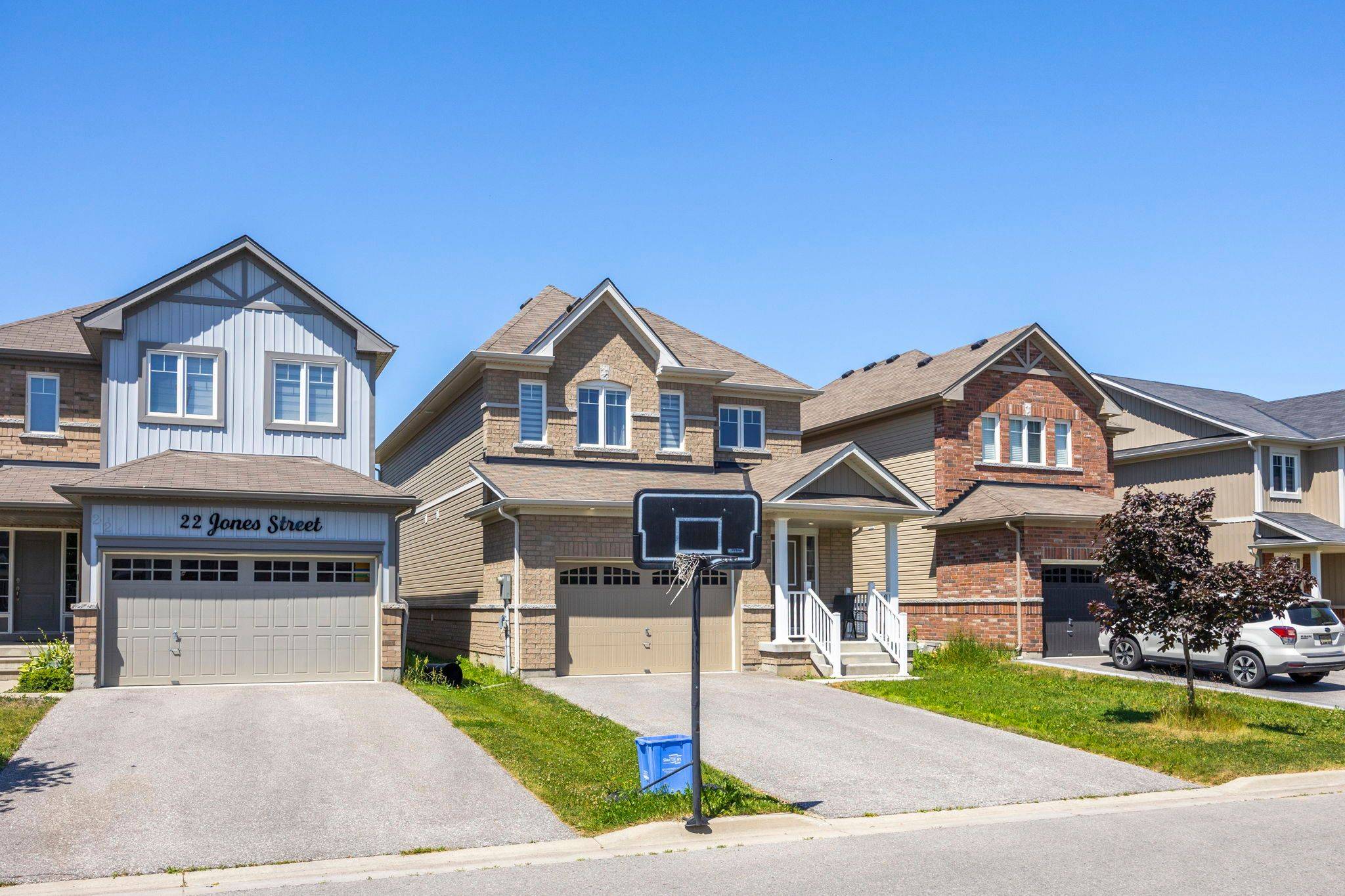New Tecumseth, ON L9R 0C1,20 Jones ST