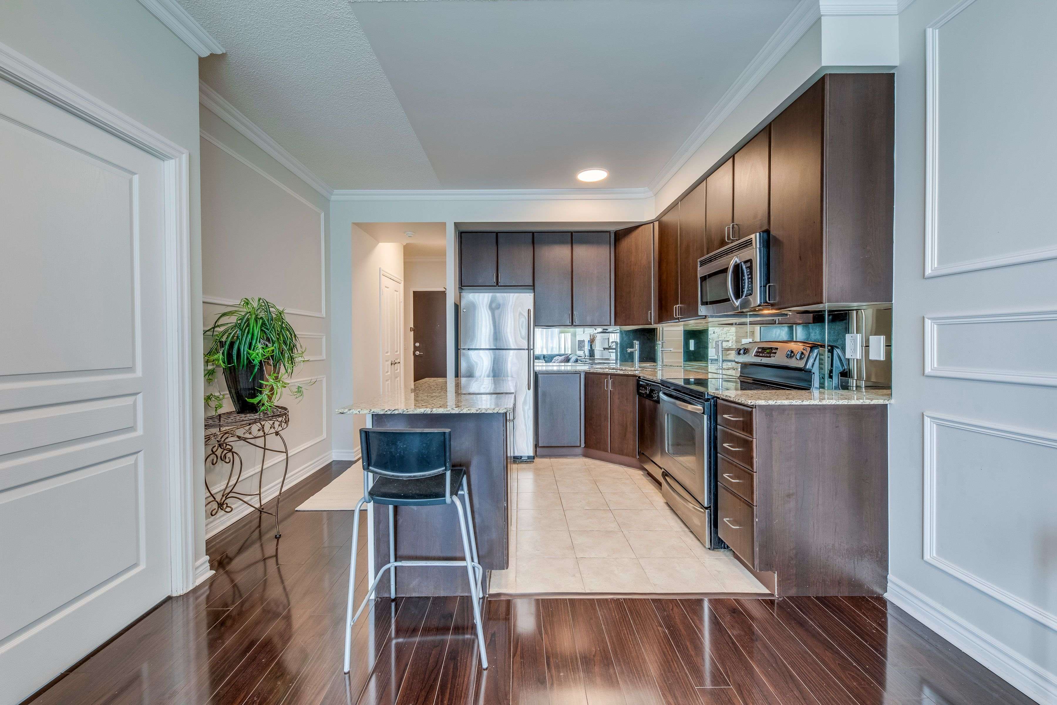 Mississauga, ON L5B 4P2,225 Webb DR #1509