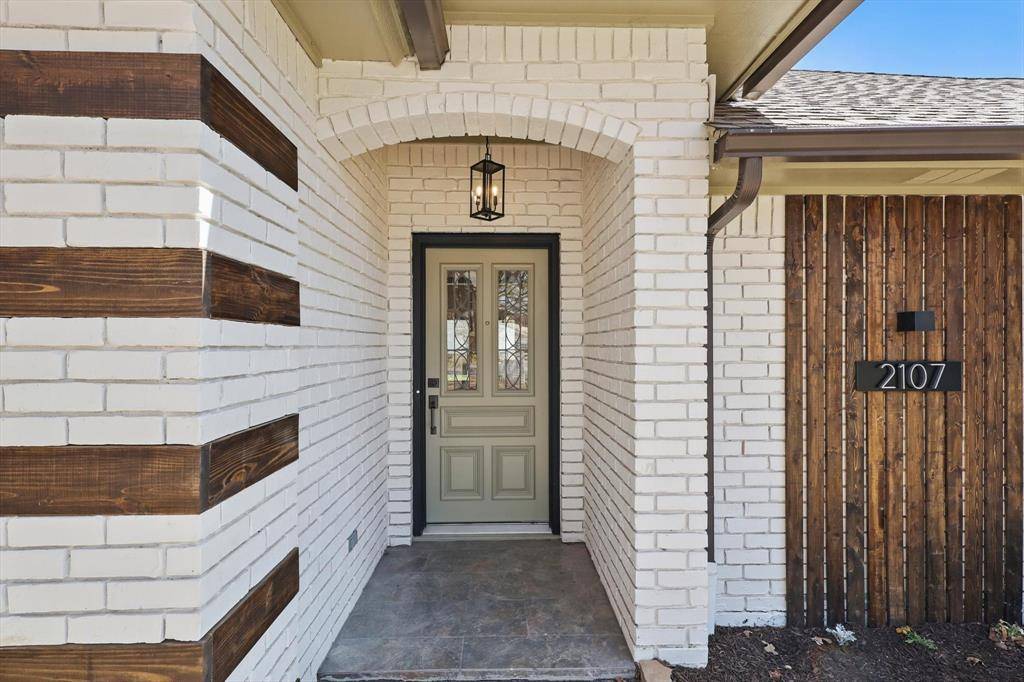 Arlington, TX 76013,2107 Emerald Lake Drive