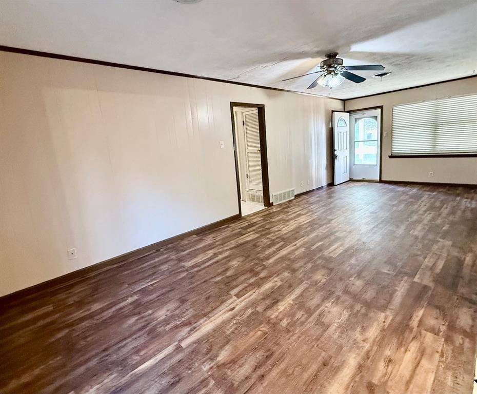 Euless, TX 76040,604 Bayless Drive