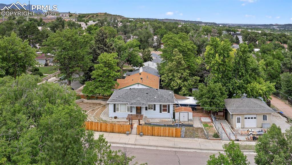 Colorado Springs, CO 80907,822 W Monroe ST