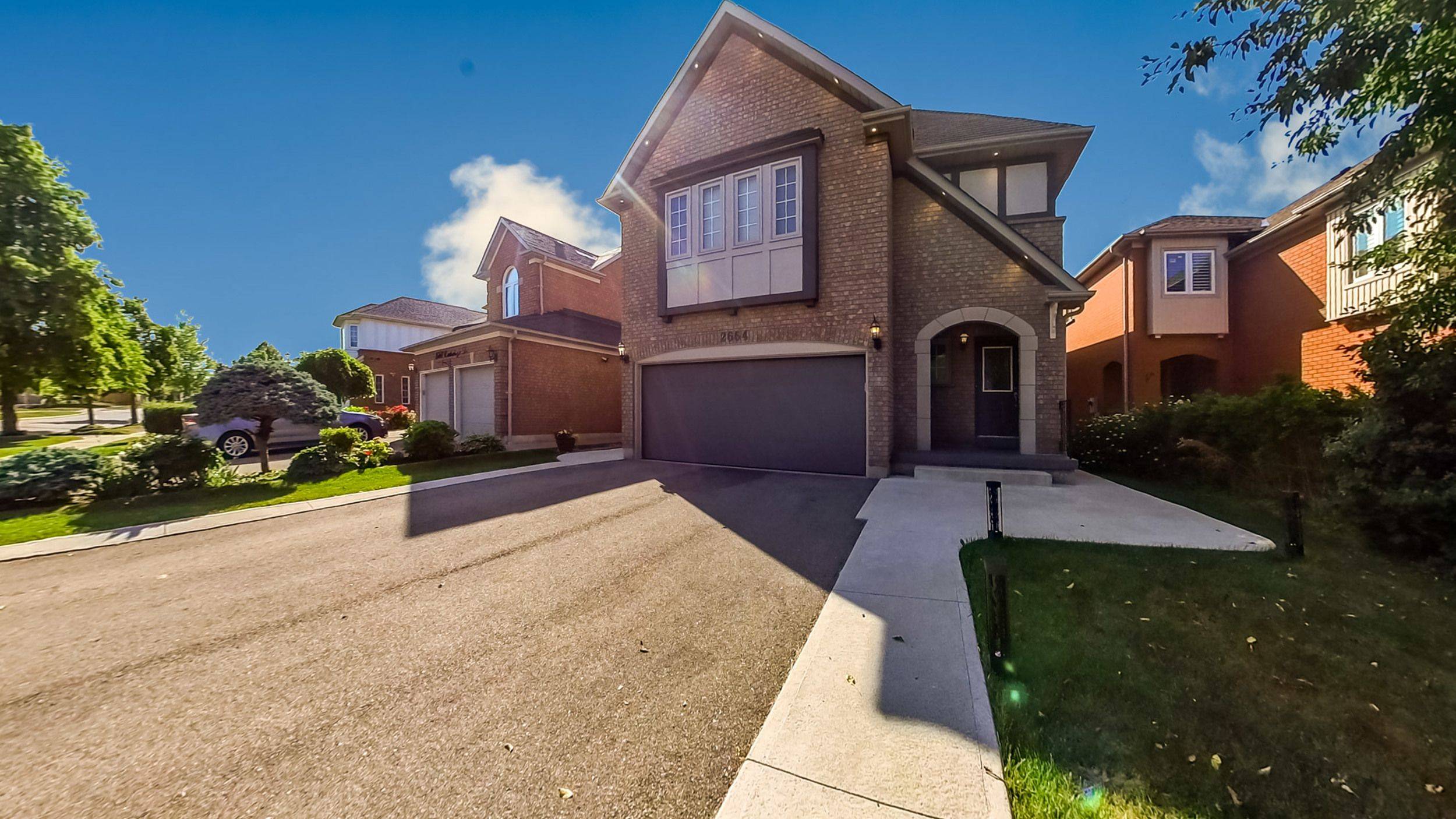 Mississauga, ON L5M 5J4,2664 Castlebridge DR