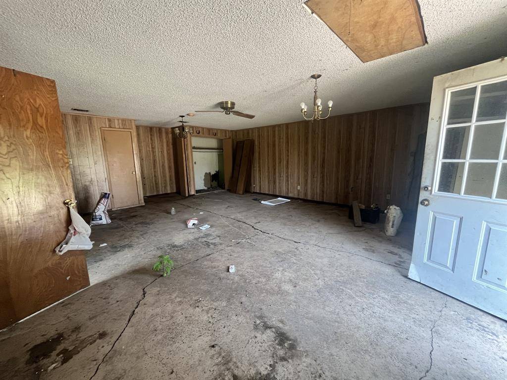Kemp, TX 75143,8061 County Road 4029