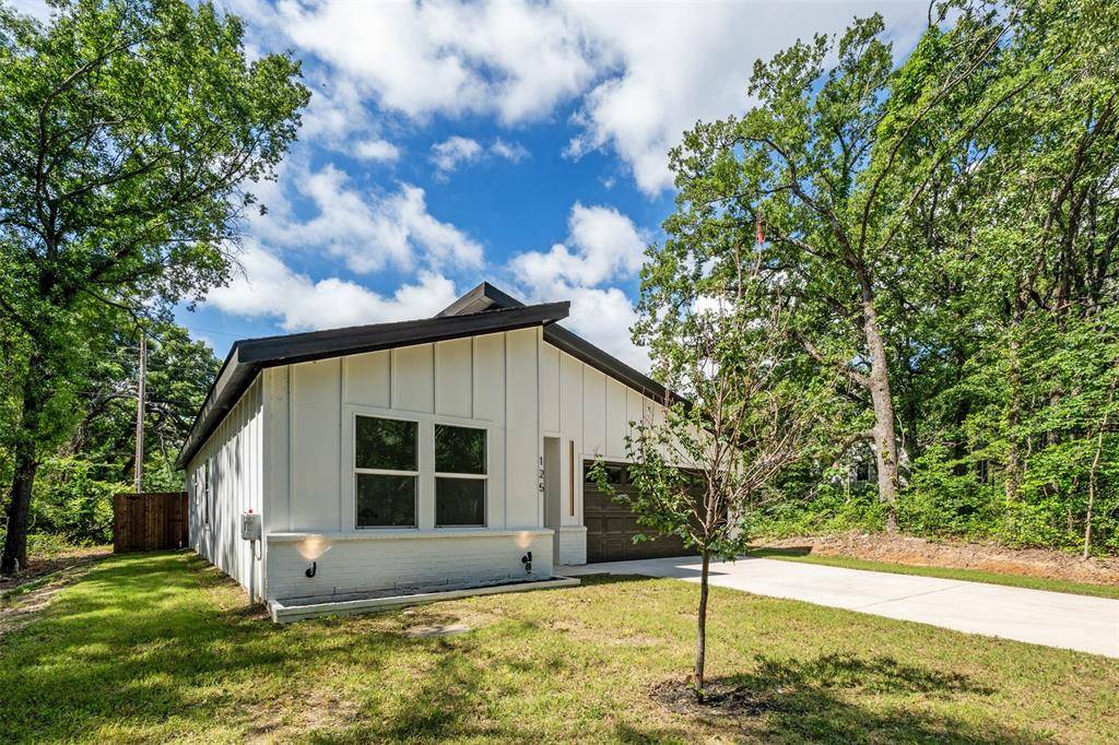 Gun Barrel City, TX 75156,125 Bluebonnet Drive