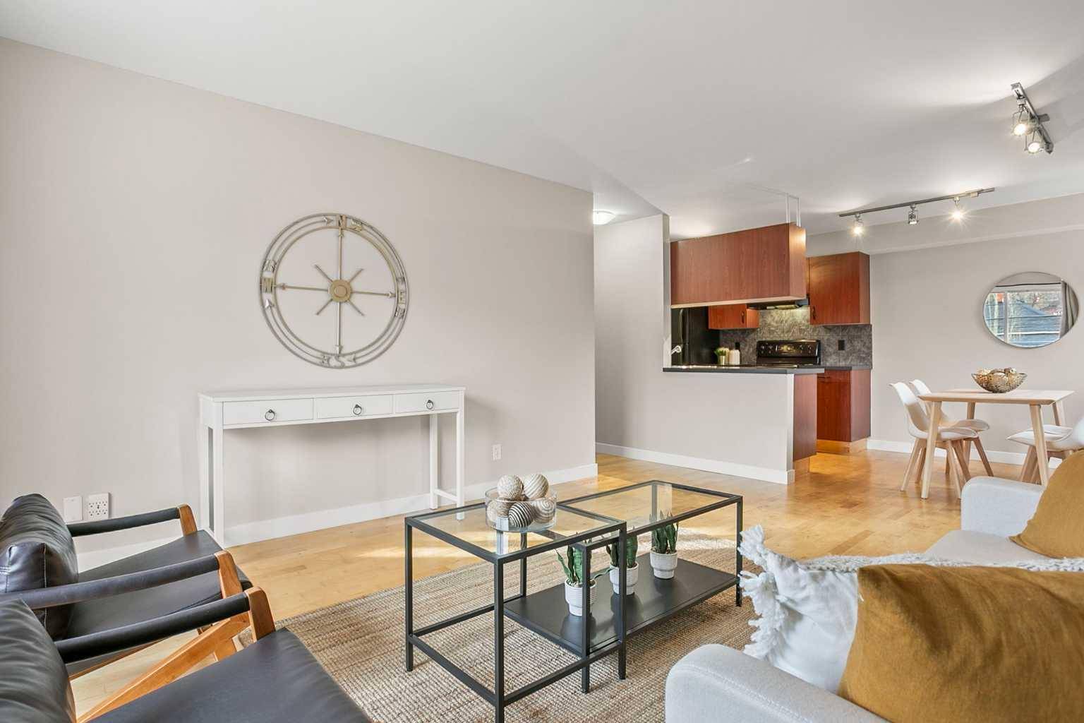 Calgary, AB T2T3T2,2221 14 ST SW #301