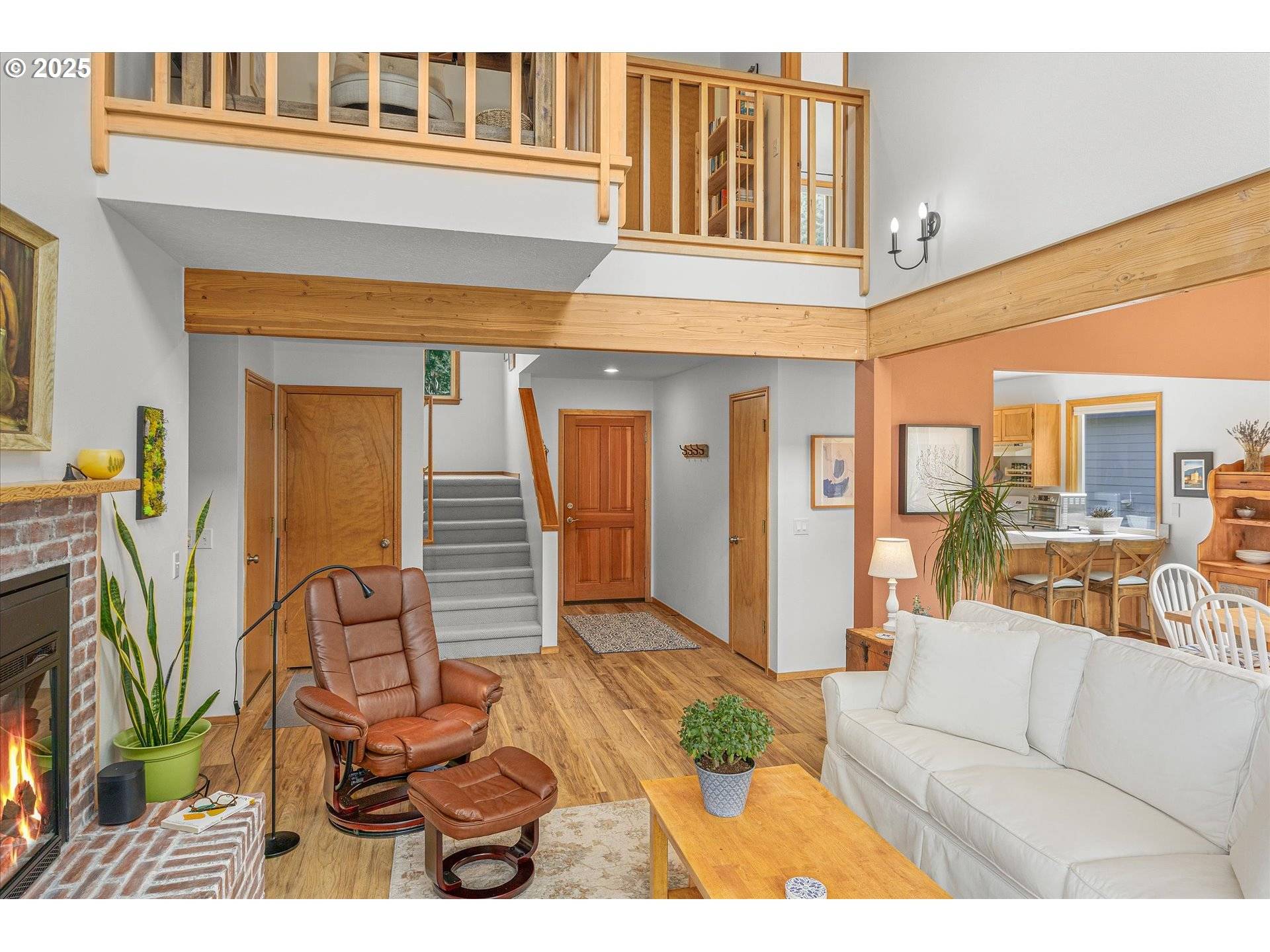 Yachats, OR 97498,260 JENNIFER DR