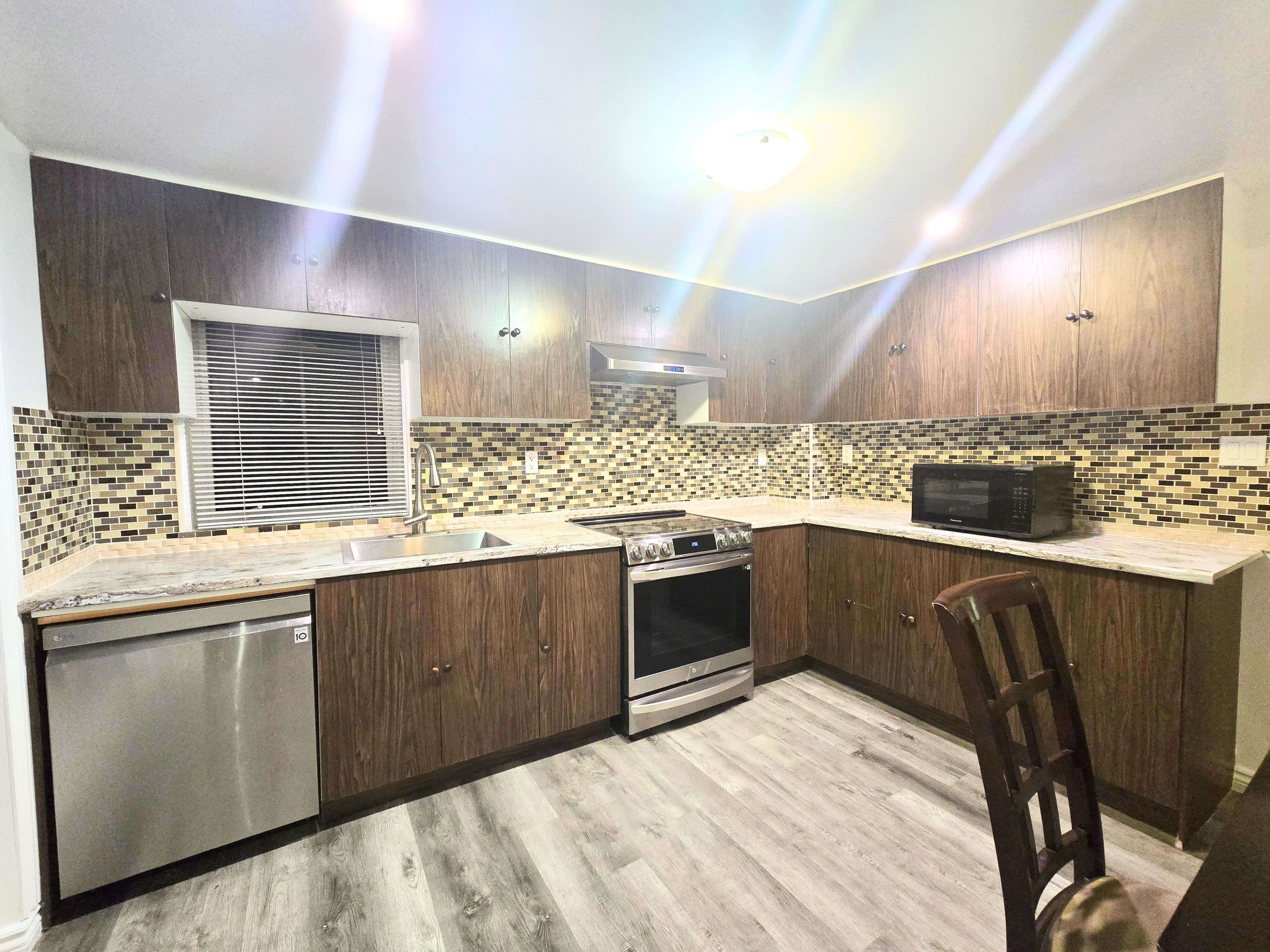 Vaughan, ON L6A 4B2,154 William Bowes BLVD #Bsmt