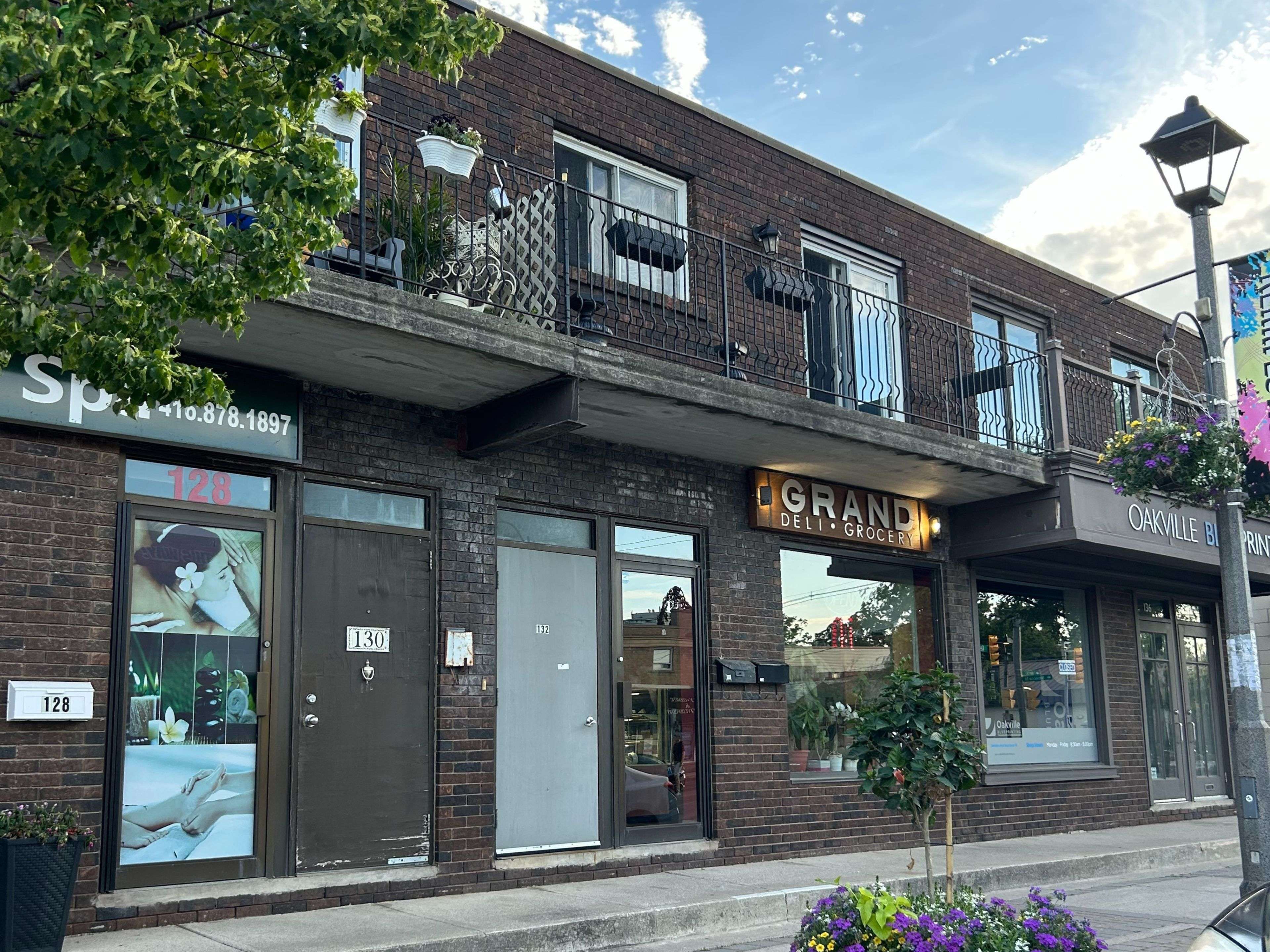 Oakville, ON L6K 3A7,132 Kerr ST