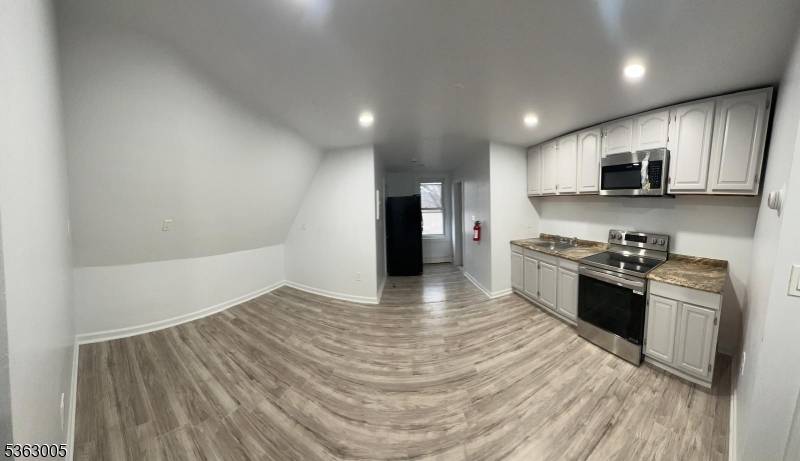 East Orange City, NJ 07017,74 Eaton Pl