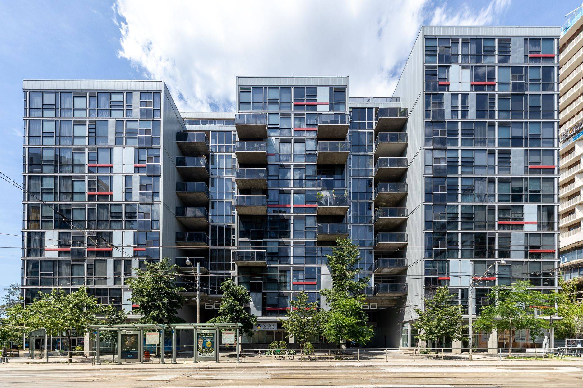 Toronto C01, ON M5V 2P4,60 Bathurst ST #211