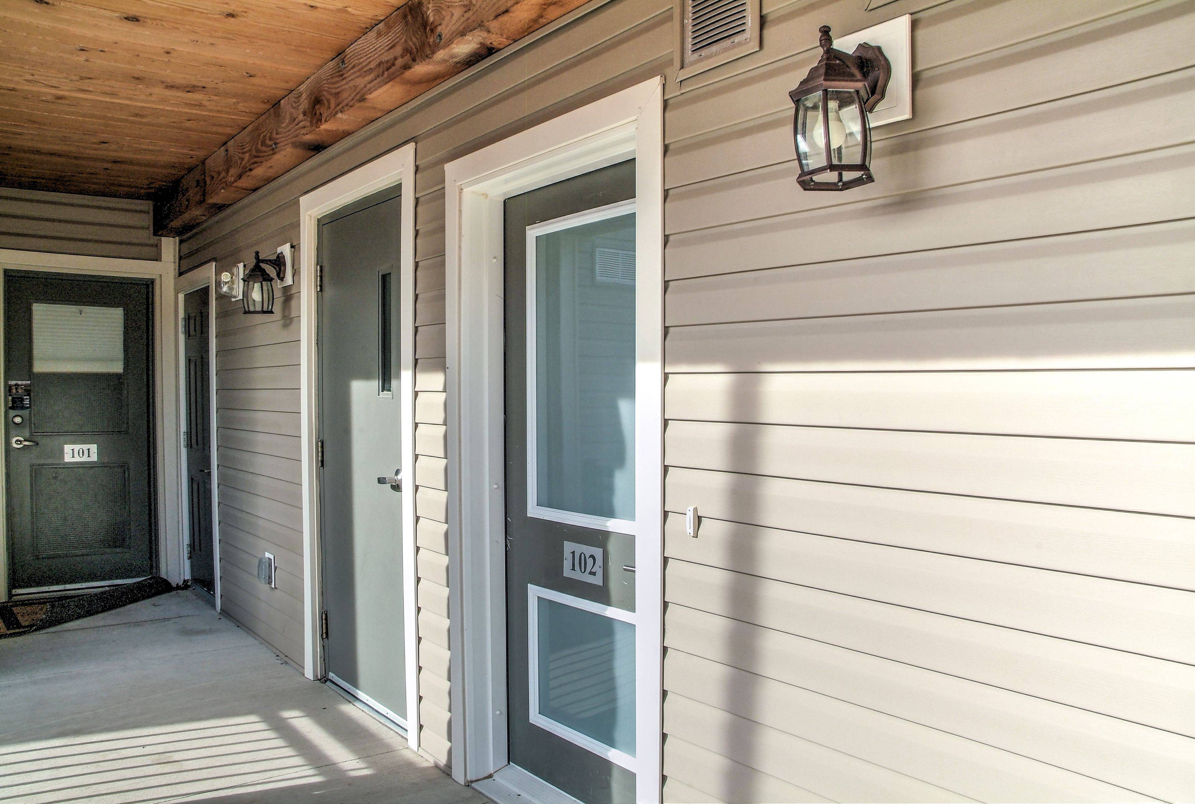 Collingwood, ON L9Y 0Y6,5 Anchorage CRES #102