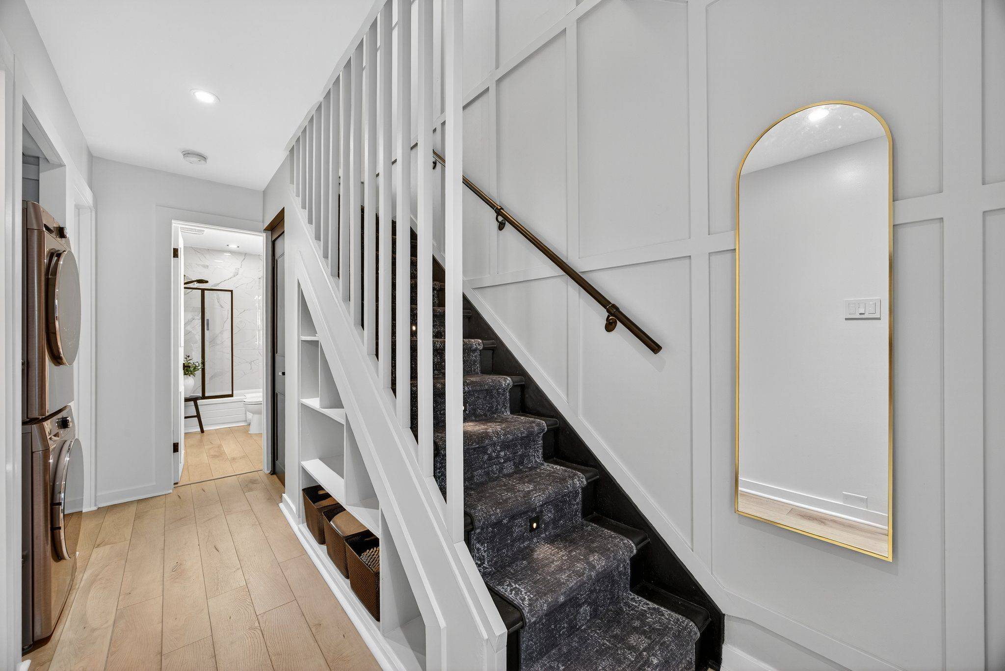 Collingwood, ON L9Y 5B4,5 Dawson DR #305