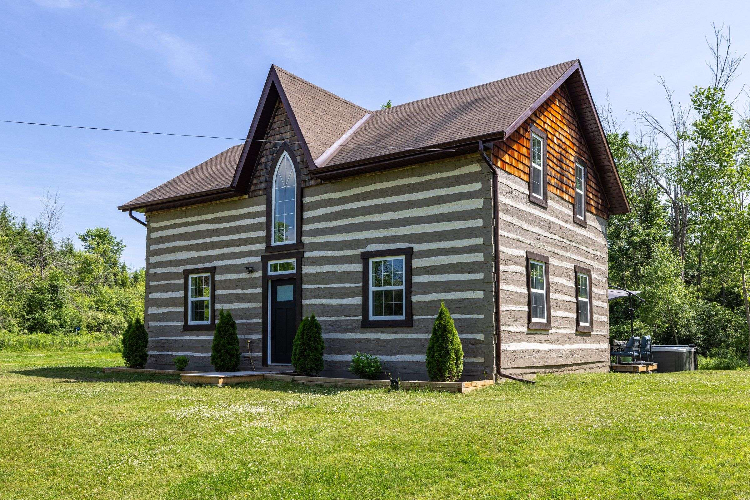 Front Of Leeds & Seeleys Bay, ON K7G 2V3,418 Highway 32 N/A