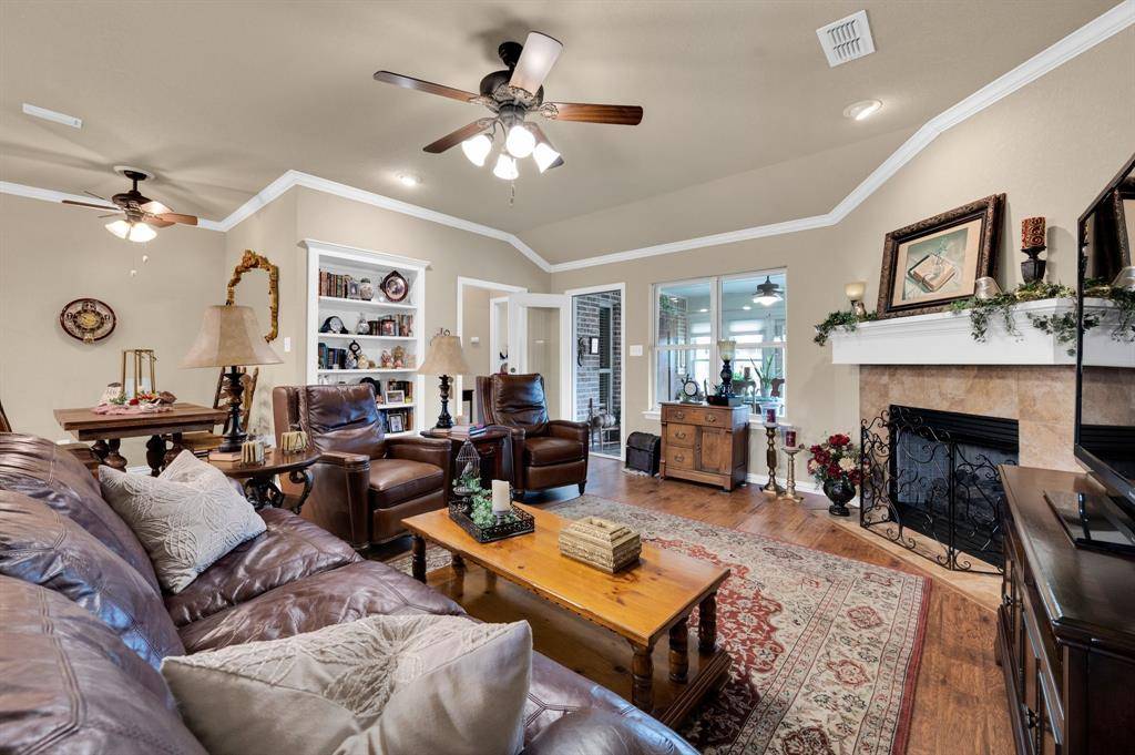 Waxahachie, TX 75165,210 Oleander Place