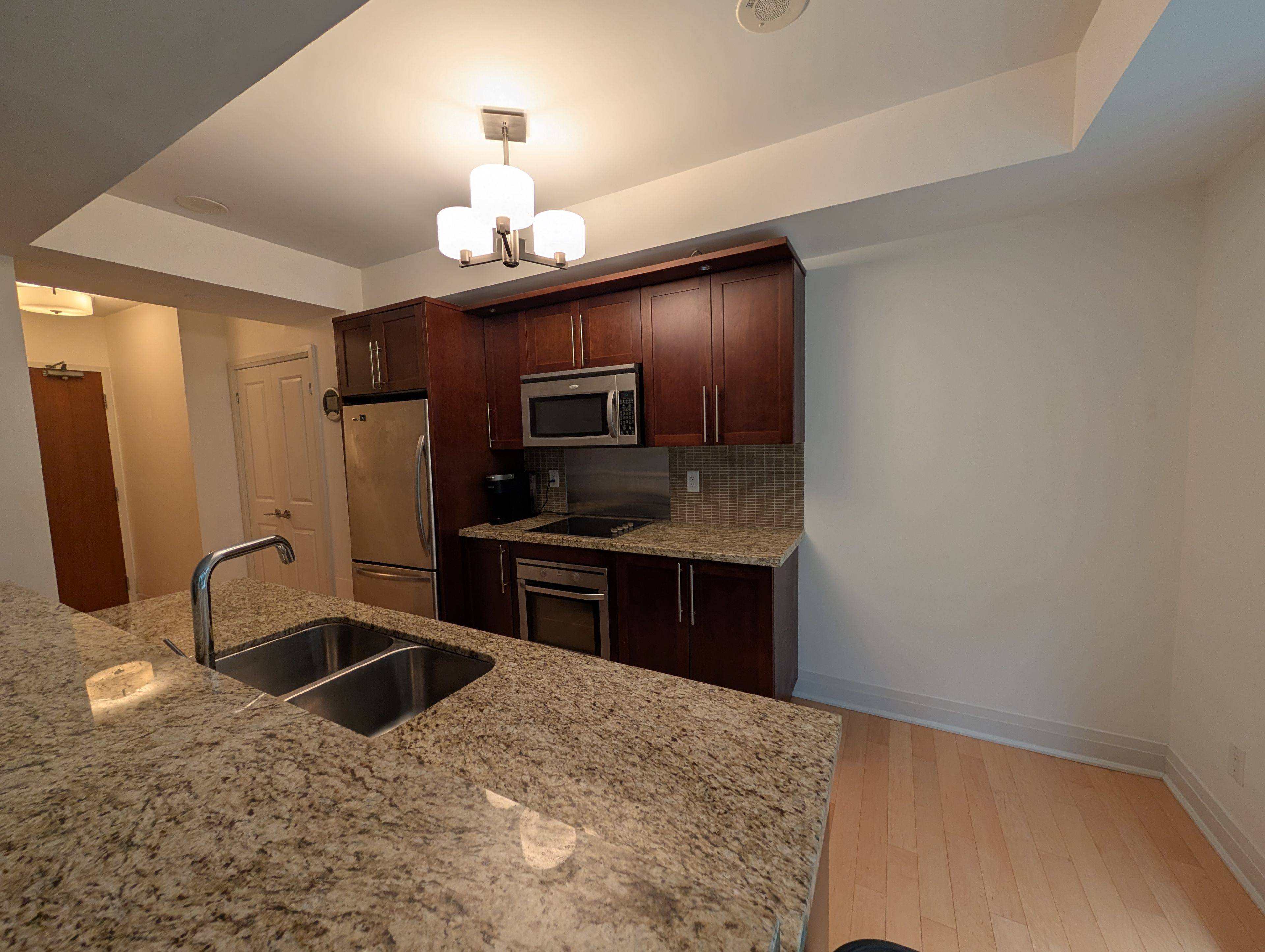 Toronto C02, ON M4T 1Y6,1430 Yonge ST #208