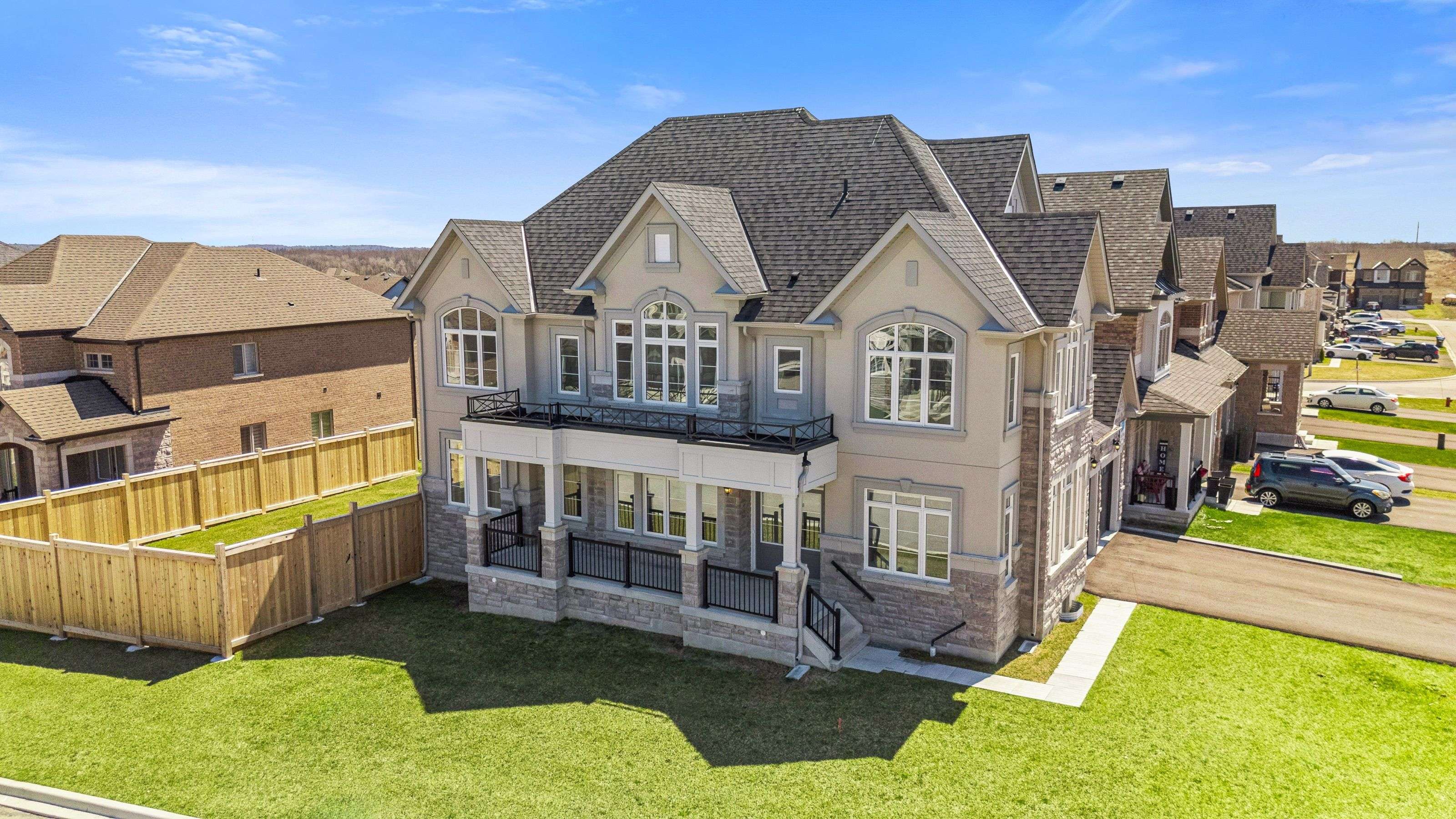 Innisfil, ON L9S 4W1,1422 Broderick ST