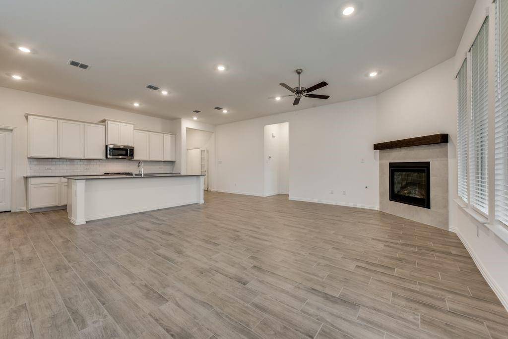 Mckinney, TX 75069,800 Enys Way