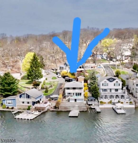 Hopatcong Boro, NJ 07843,66 Ithanell Rd
