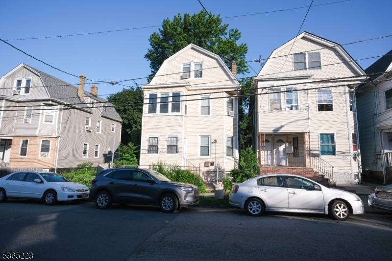 Irvington Twp., NJ 07111,37 Grace St