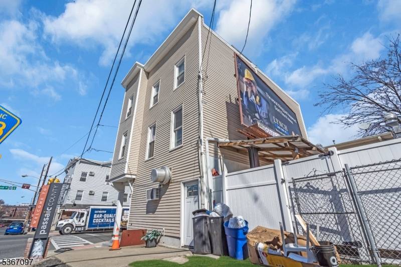 Paterson City, NJ 07501,107 Jersey St