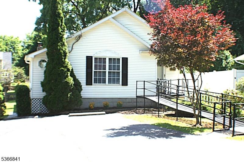 Franklin Boro, NJ 07416,18 Cummins St