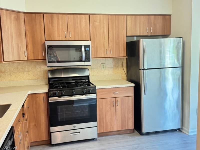 Edison Twp., NJ 08820,3606 Cricket Cir #3606