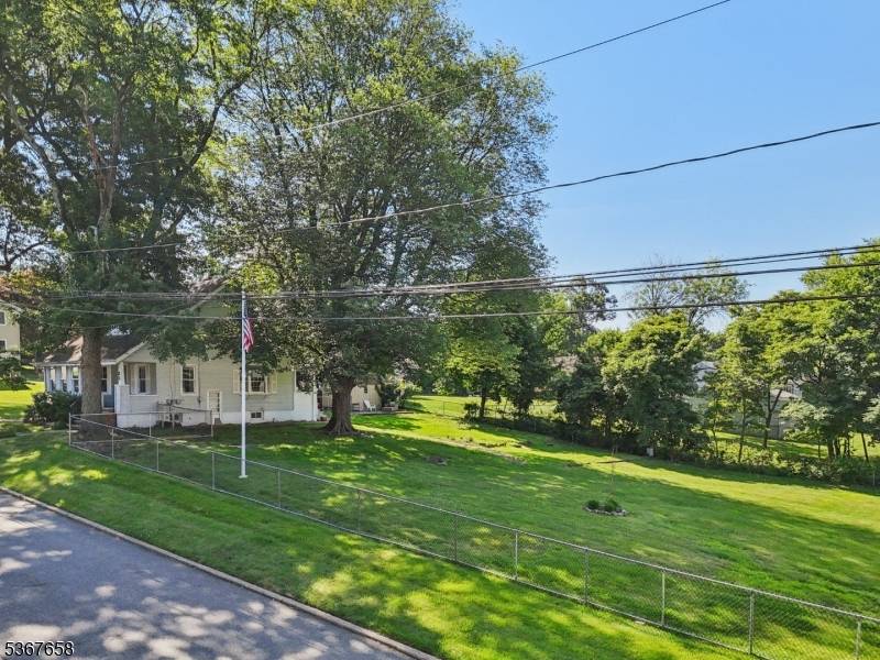 North Haledon Boro, NJ 07508,32 Rothesay Ave