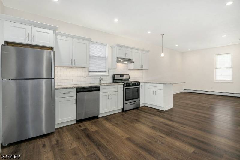 Garwood Boro, NJ 07027,300 North Ave #3