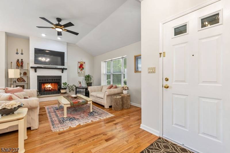 Franklin Twp., NJ 08873,183 Driscoll Ct