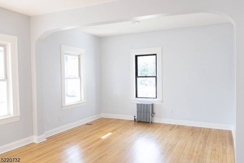 Wallington Boro, NJ 07057,45 Maple Ave