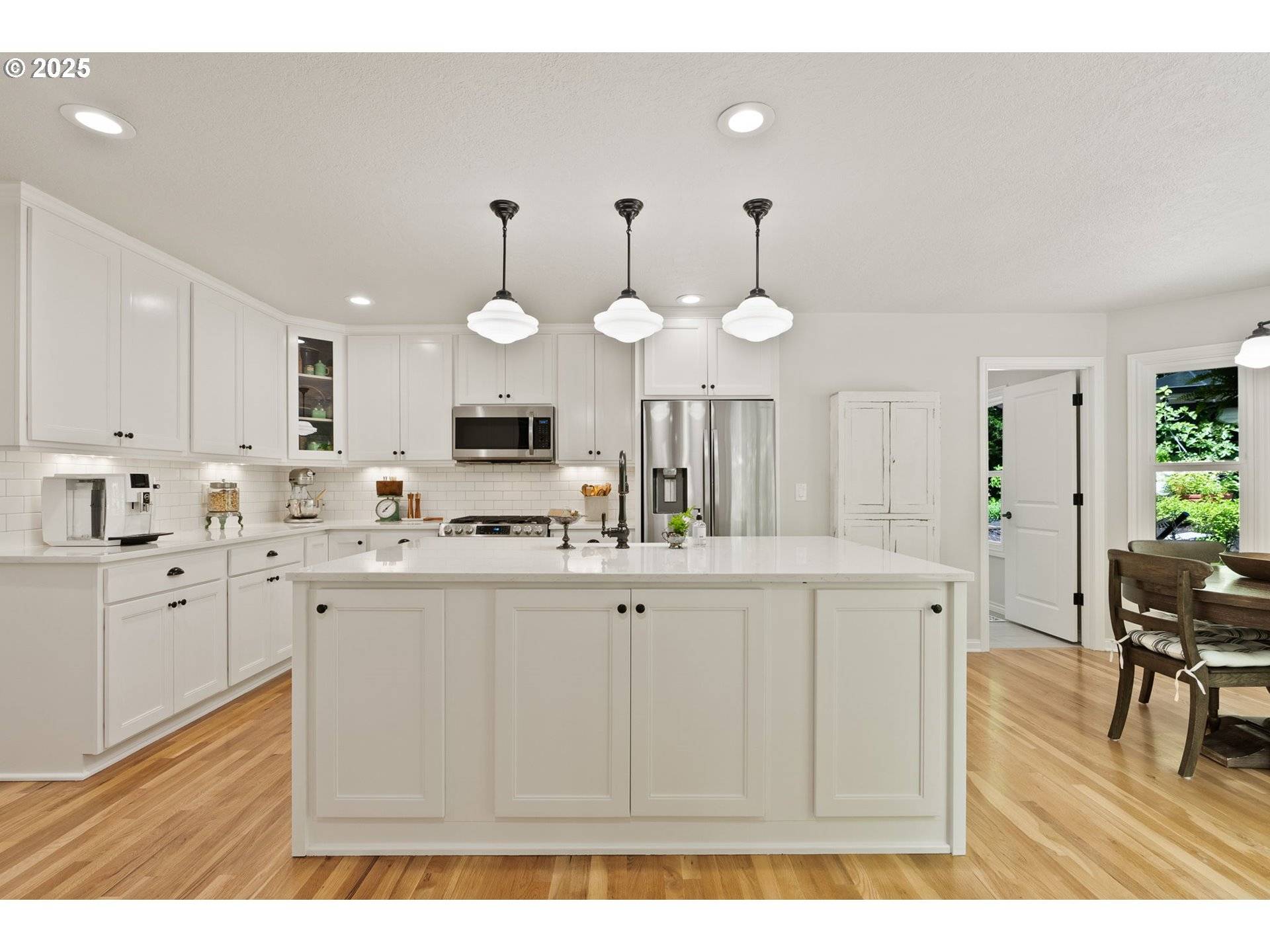 Lake Oswego, OR 97034,2927 TOLKIEN LN