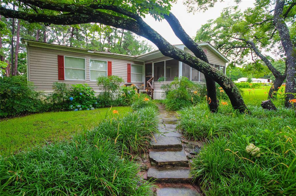 Chandler, TX 75758,2678 Oak Trail Shores Drive