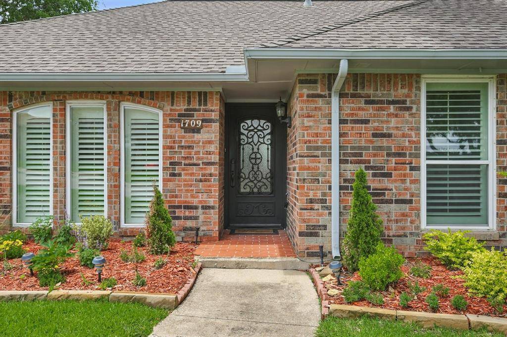Carrollton, TX 75007,1709 Sutters Mill Drive