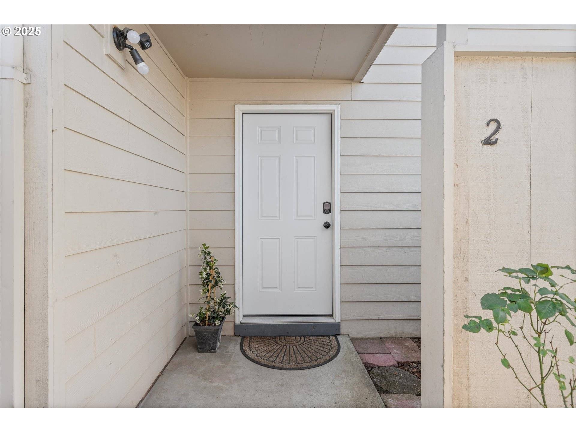 Gresham, OR 97030,251 NE VILLAGE SQUIRE AVE #2