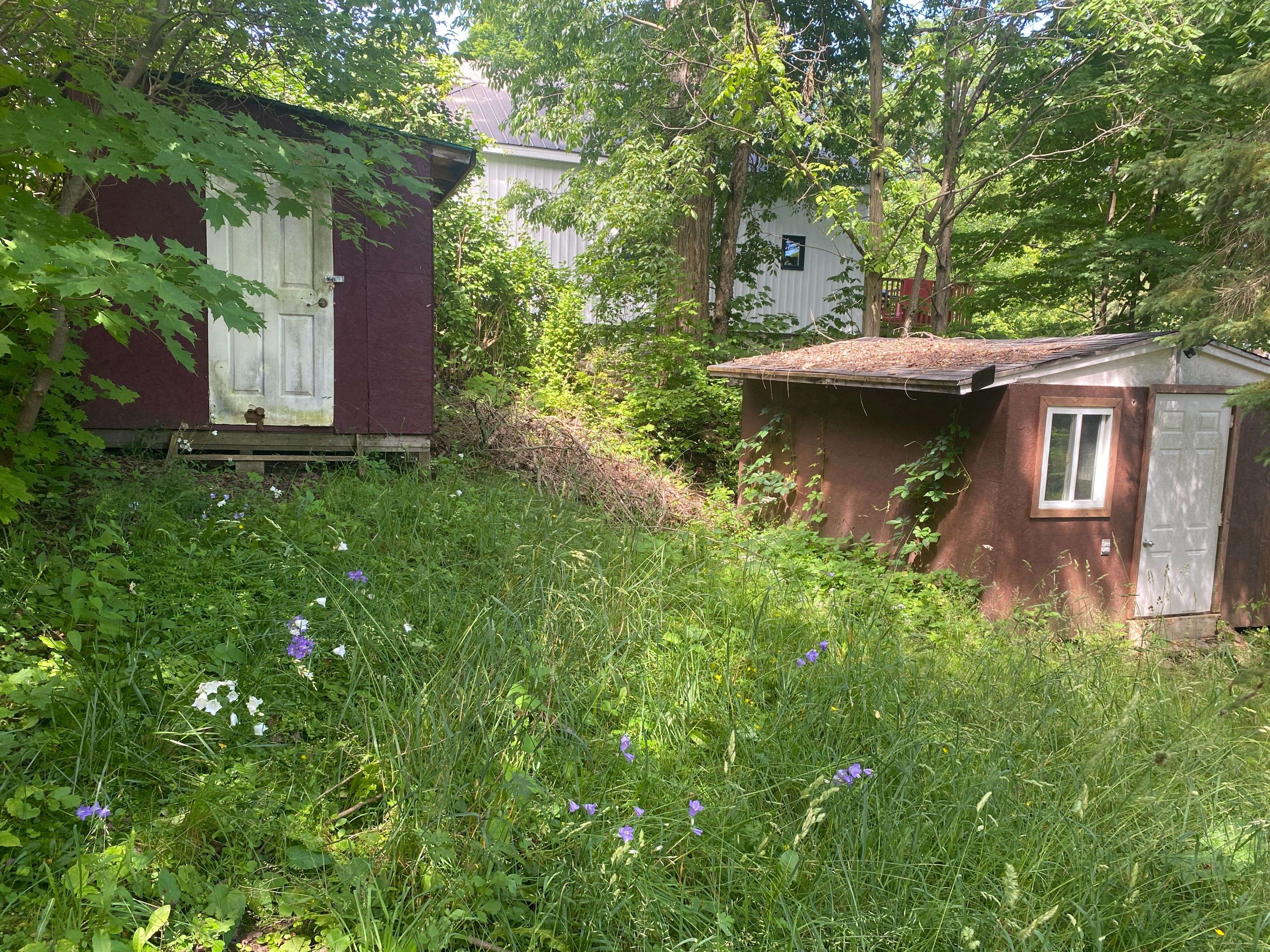 Huntsville, ON P1H 1T5,16 Cora ST E