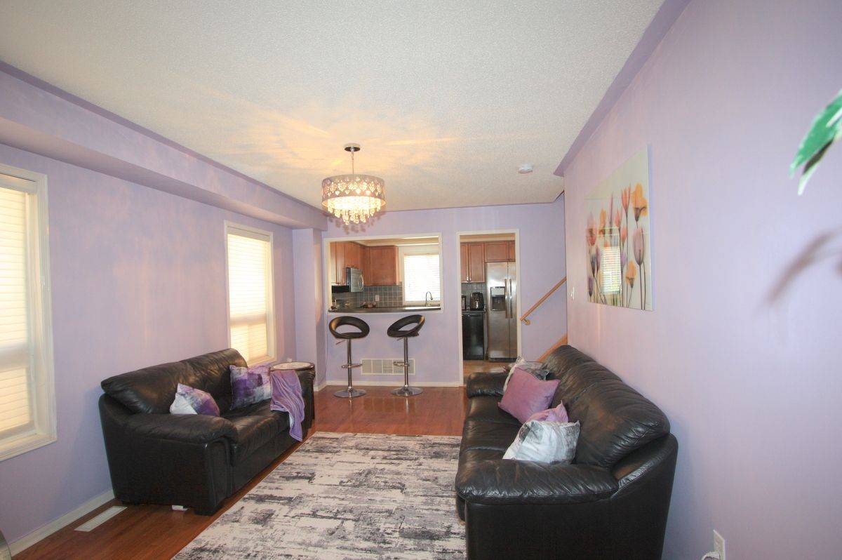 Burlington, ON L7L 7N8,5868 Blue Spruce AVE