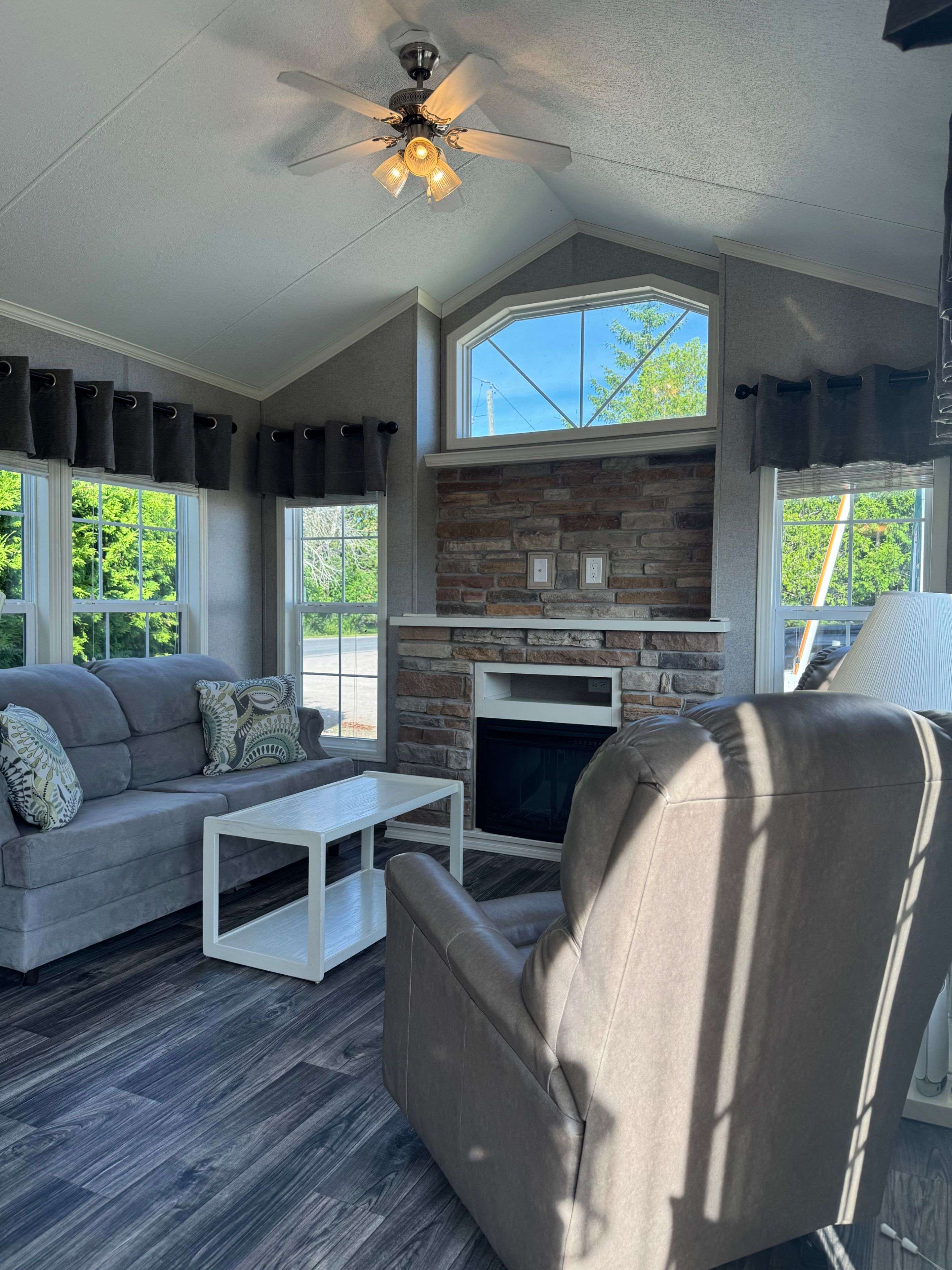 Northern Bruce Peninsula, ON N0H 2M0,9 TAMARAC RD #12
