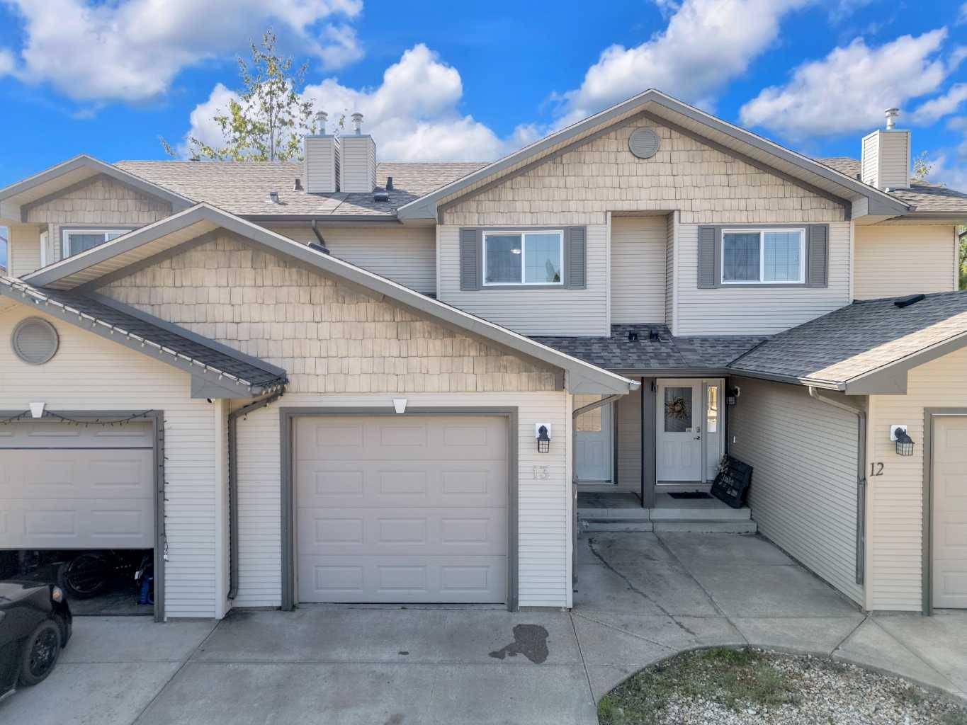 Sylvan Lake, AB T4S 2P6,13 Lark Close