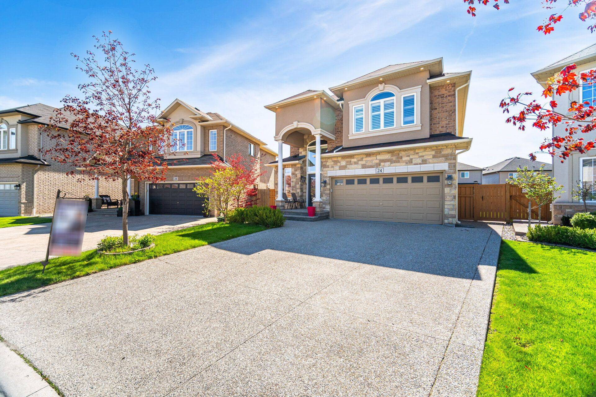Grimsby, ON L3M 0E3,24 Biggar CRES