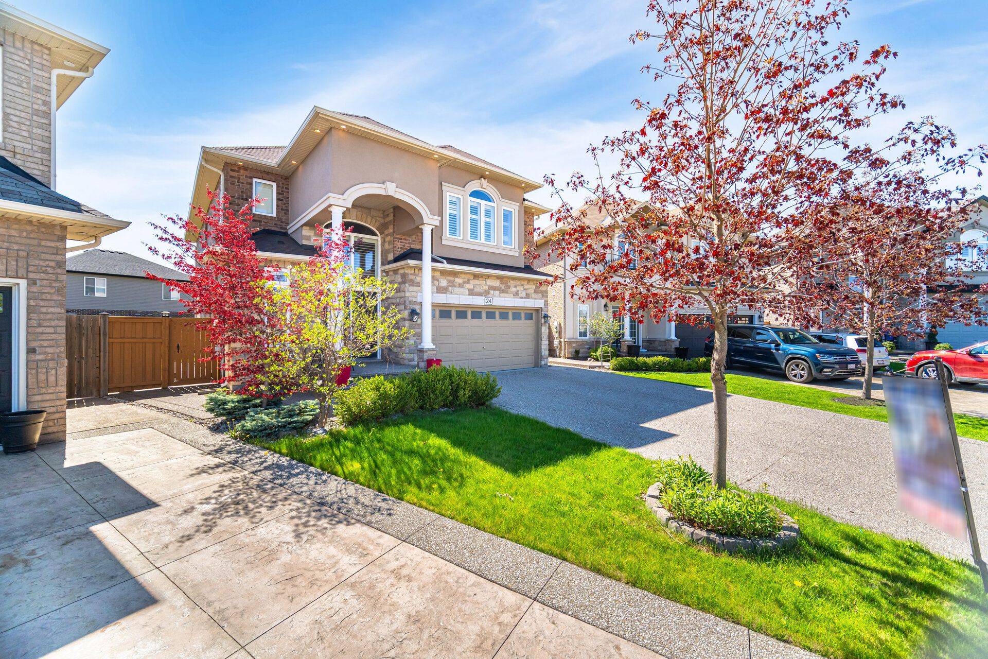 Grimsby, ON L3M 0E3,24 Biggar CRES