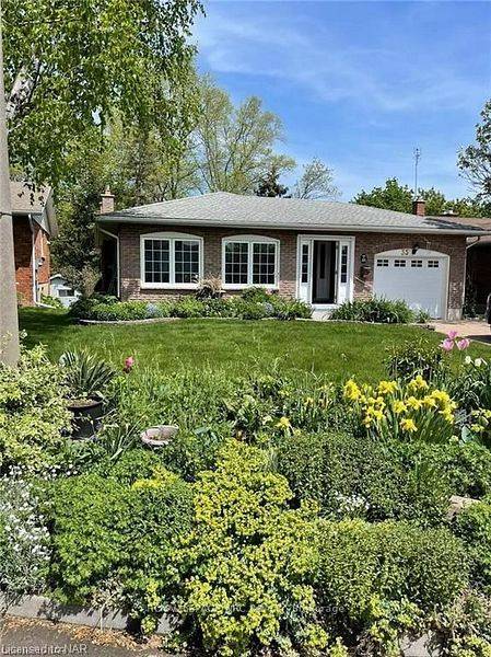 St. Catharines, ON L2N 6E7,35 Longford CRES