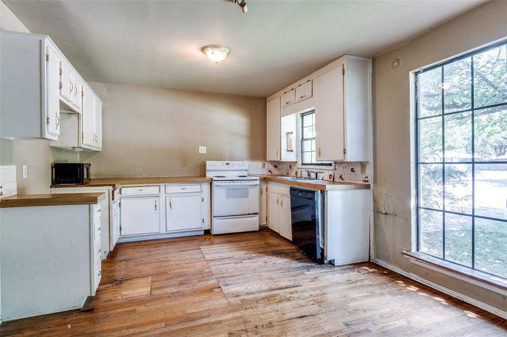 Terrell, TX 75160,711 W State Street